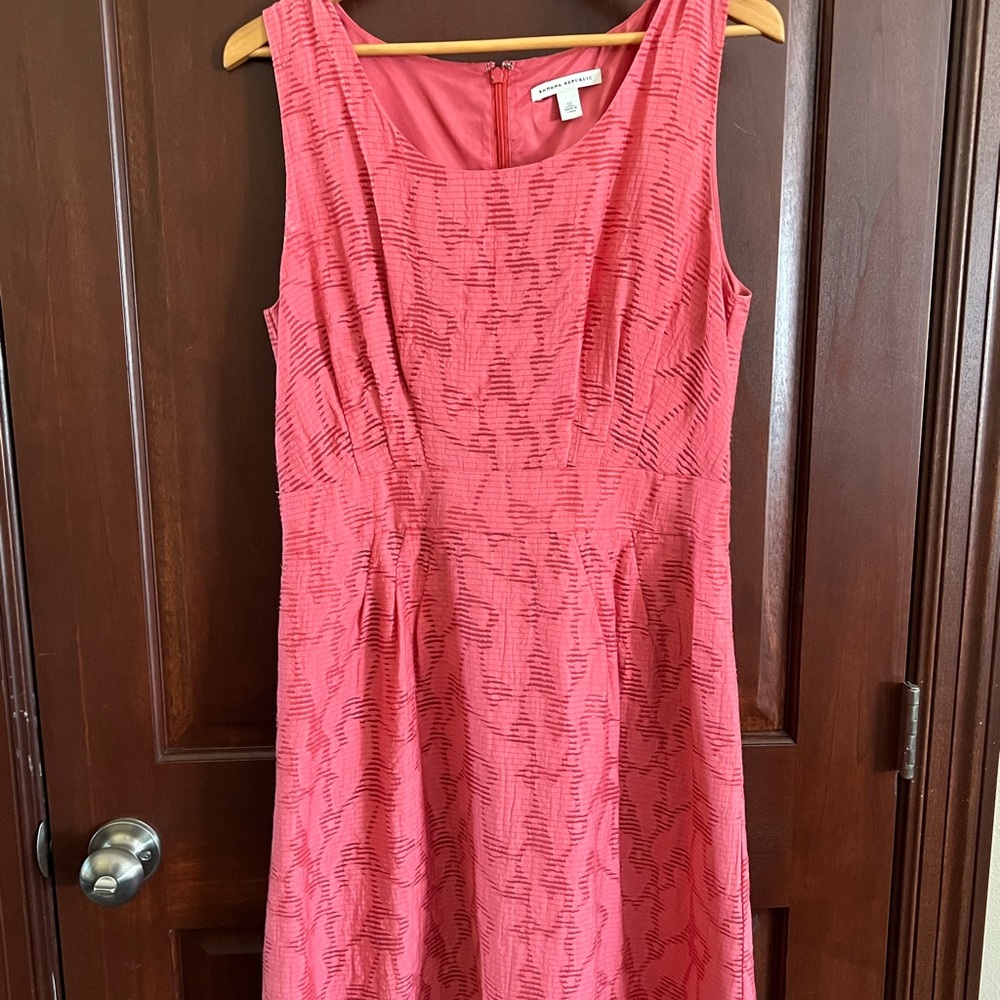 Banana Republic coral, rayon sheath dress, size 12.